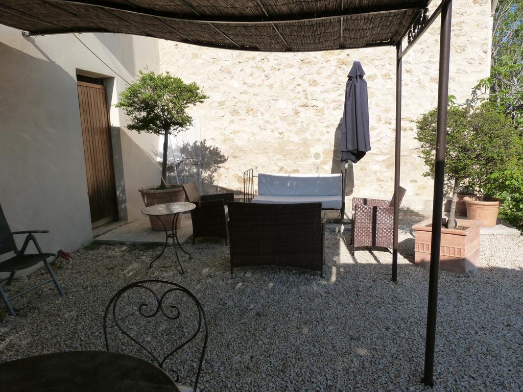 Maison d'hôtes Bastide St Victor à 2,5 kilomètres de Lourmarin Puyvert Exterior foto